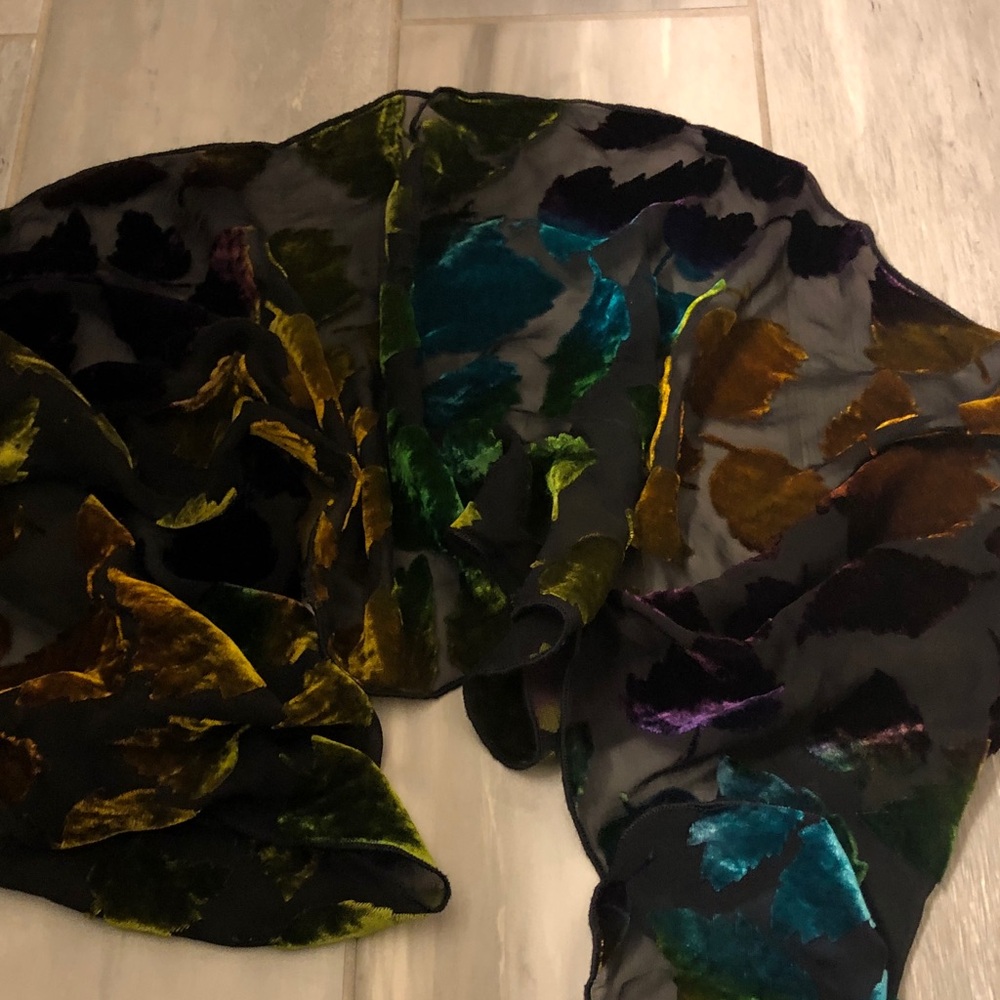 Velvet Colorful Leaf Patterned Scarf - image 7